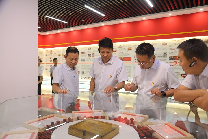 1630030648150982.jpeg 对党建有关资料进行互换.jpg