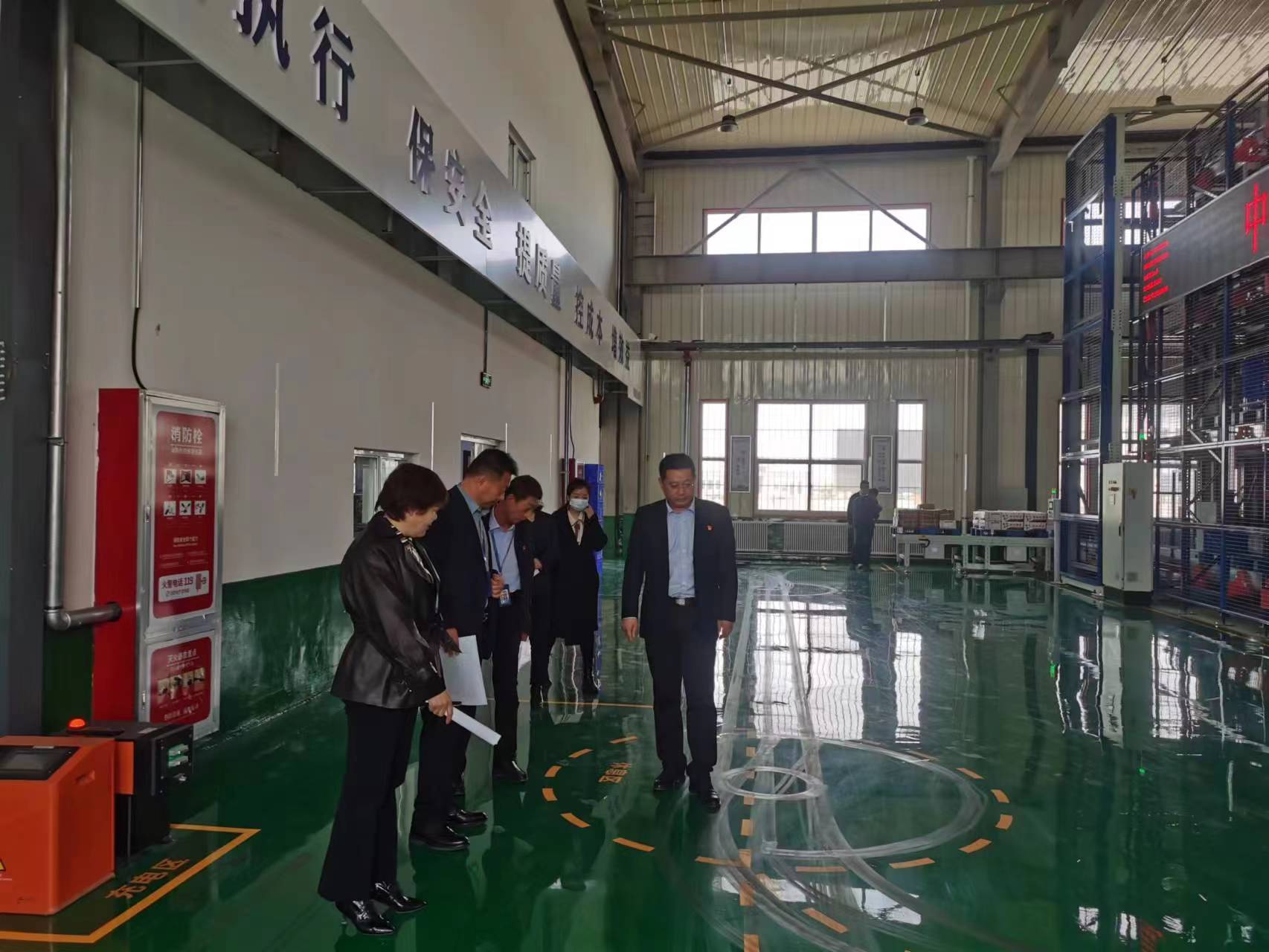 1679554588941782.jpeg 采购部查抄现场.jpg