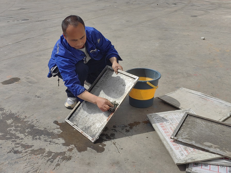 1713605148845646.jpeg 洗濯回收的瓦斯查抄牌板.jpg