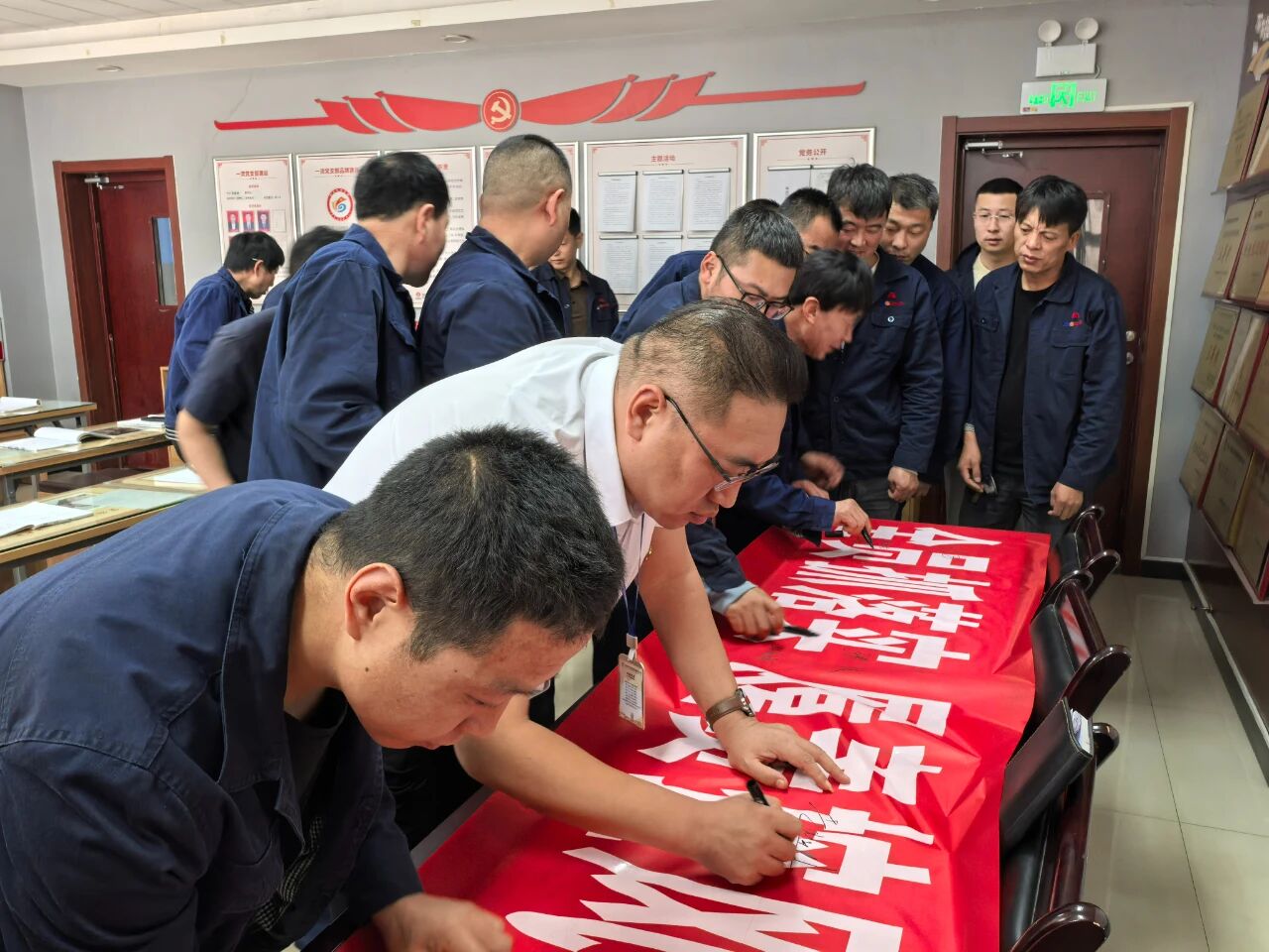 1759103914220201.jpeg 3.jpg